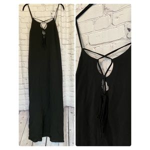 Tobi • Keyhole Lace Up Maxi Dress